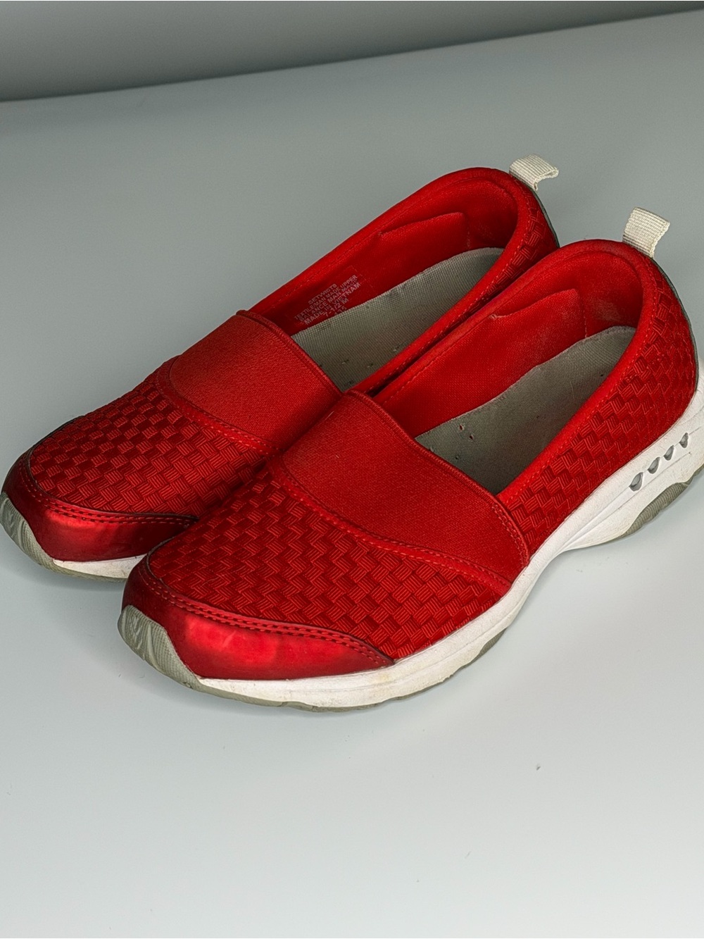 Easy Spirit Twist Slip On Sneakers Sz 7.5M